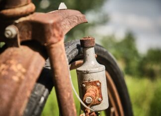 Jak hałasuje alternator?