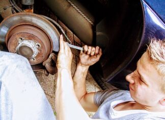 Z jaką siłą dokręcić koło rozrządu 1.9 TDI?