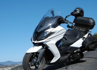 Ile pali Kymco Maxxer 300?