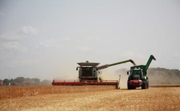 Ile kosztuje Kombajn Claas Lexion?