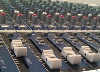 Co daje wymiana tłumika na sportowy?