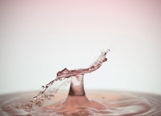 Co ile wymienia się płyn do wspomagania?